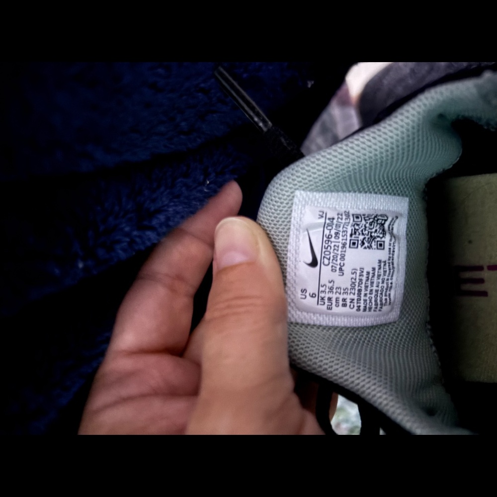 WOMEN'S NIKE FREE METCON 4 TRAINING SHOES - Picture 8 of 8